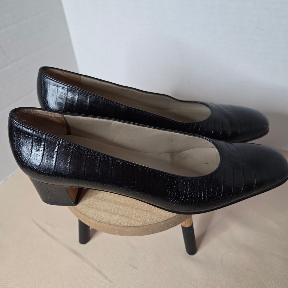 Salvatore Ferragamo Black Croc Embossed Leather Pumps Block Heel Sz 7 2A Narrow - Picture 10 of 16